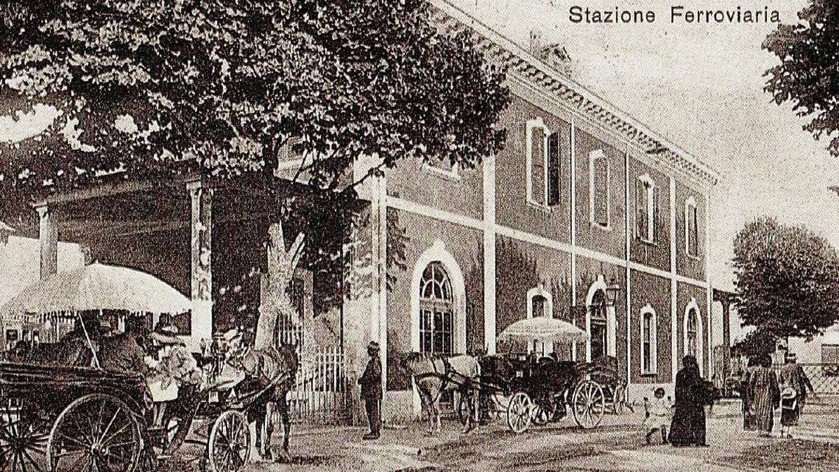 Non c’è lavoro e la politica riempie il vuoto della giornata