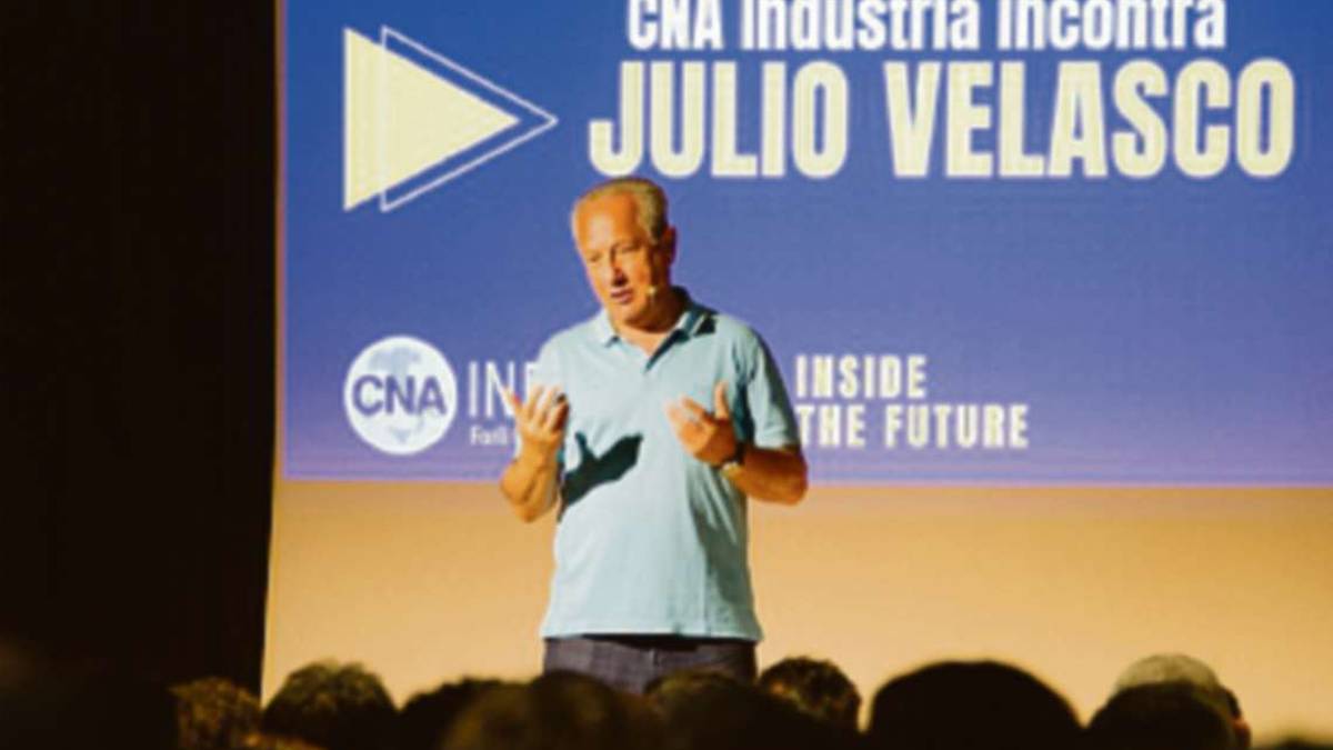 Julio Velasco: Le donne nel lavoro sarebbero le più brave, ma devono buttarsi di più, senza paura di sbagliare