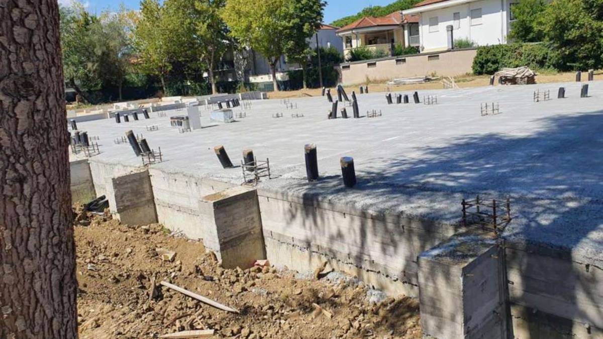 Riccione. La scuola Panoramica slitta a giugno
