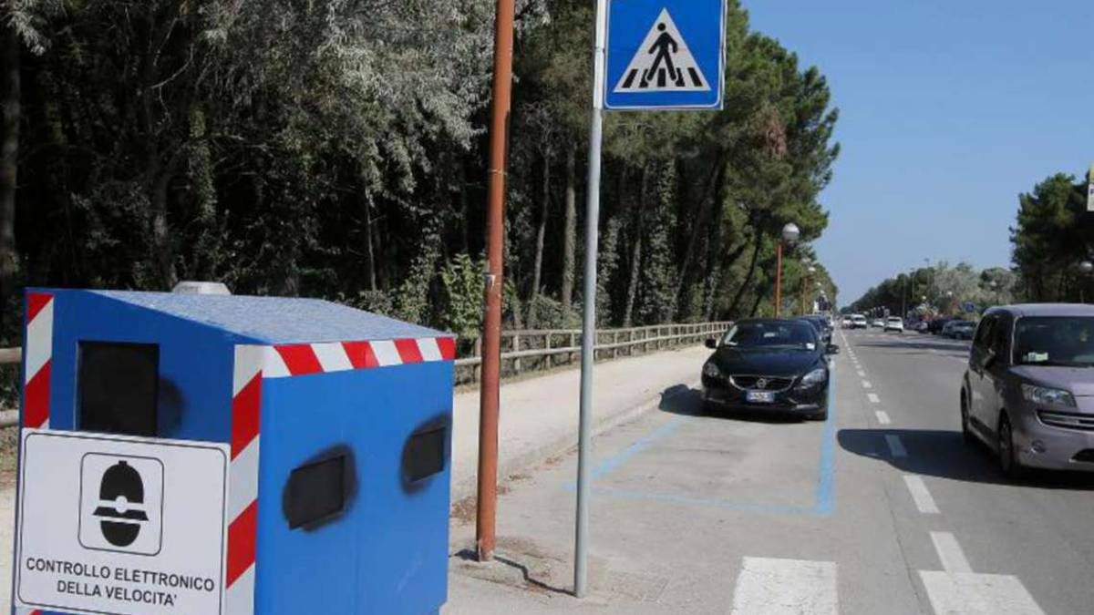 Nel 2022 multe per 20 milioni agli automobilisti dagli enti locali ravennati. I cervesi i più tartassati: 125 euro a testa