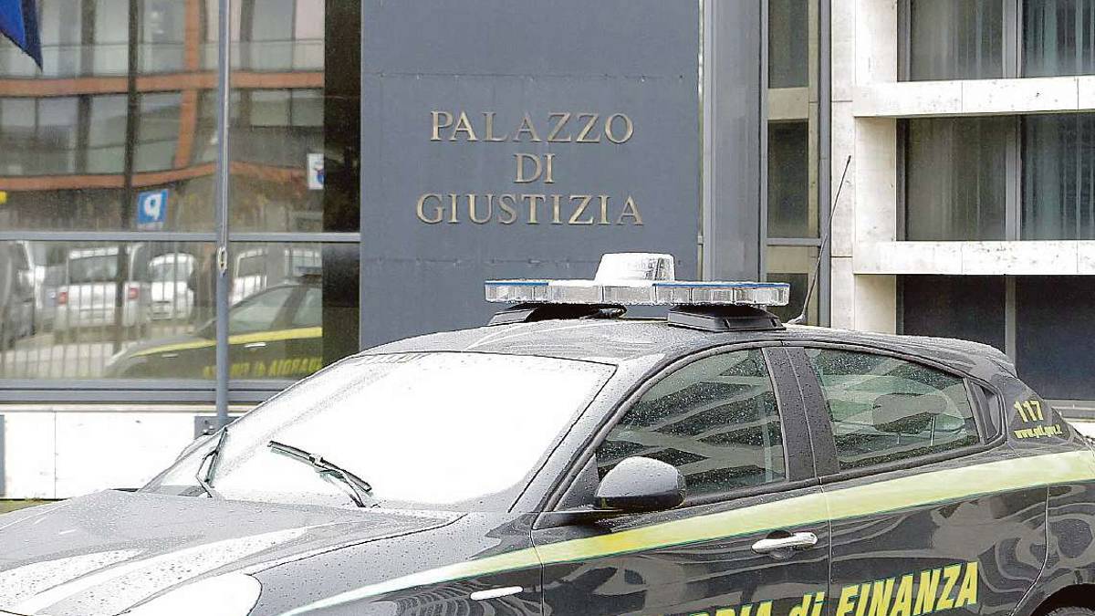 Rimini. Militare truffa la ex, condannato