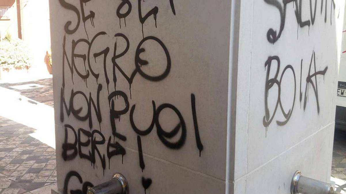 Centro di Cesena imbrattato: in 6 a processo