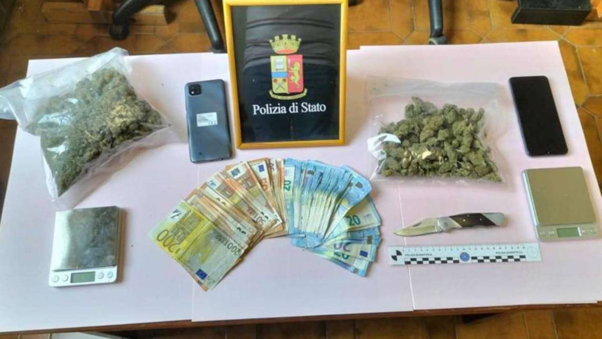 Imola, nasconde la droga in casa della nonna