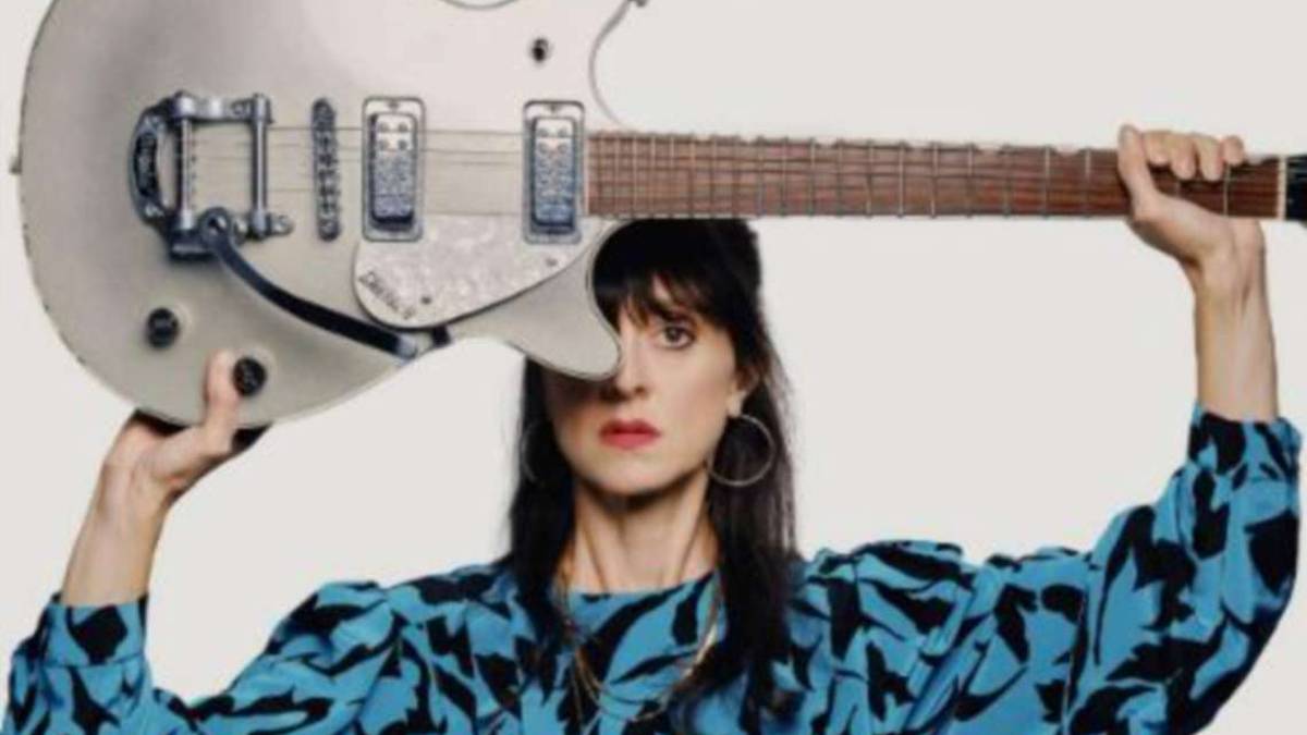 Cassandra Raffaele in concerto all'Hobo's di Rimini