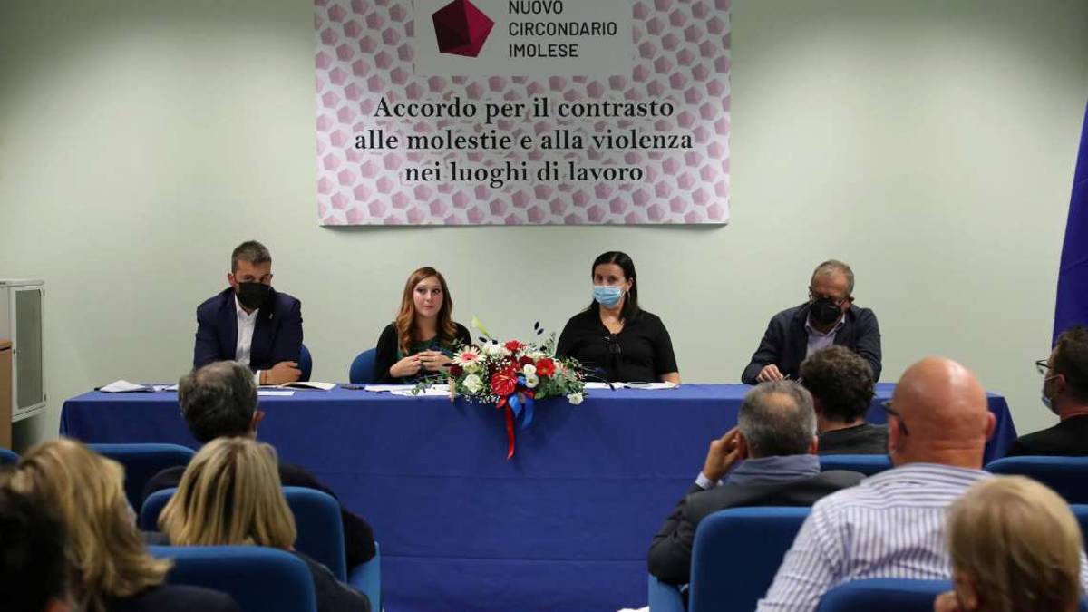 Imola, molestie e violenze sul lavoro un accordo per combatterle