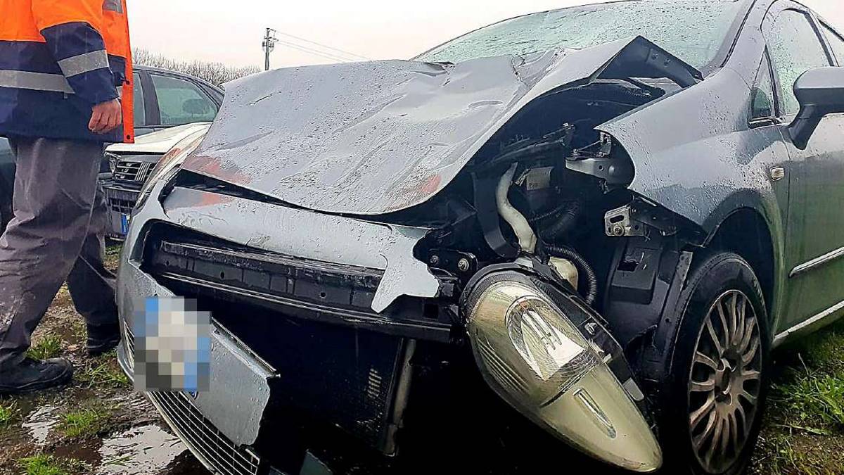 Poggio Torriana, travolta dall'auto: la 14enne resta in coma