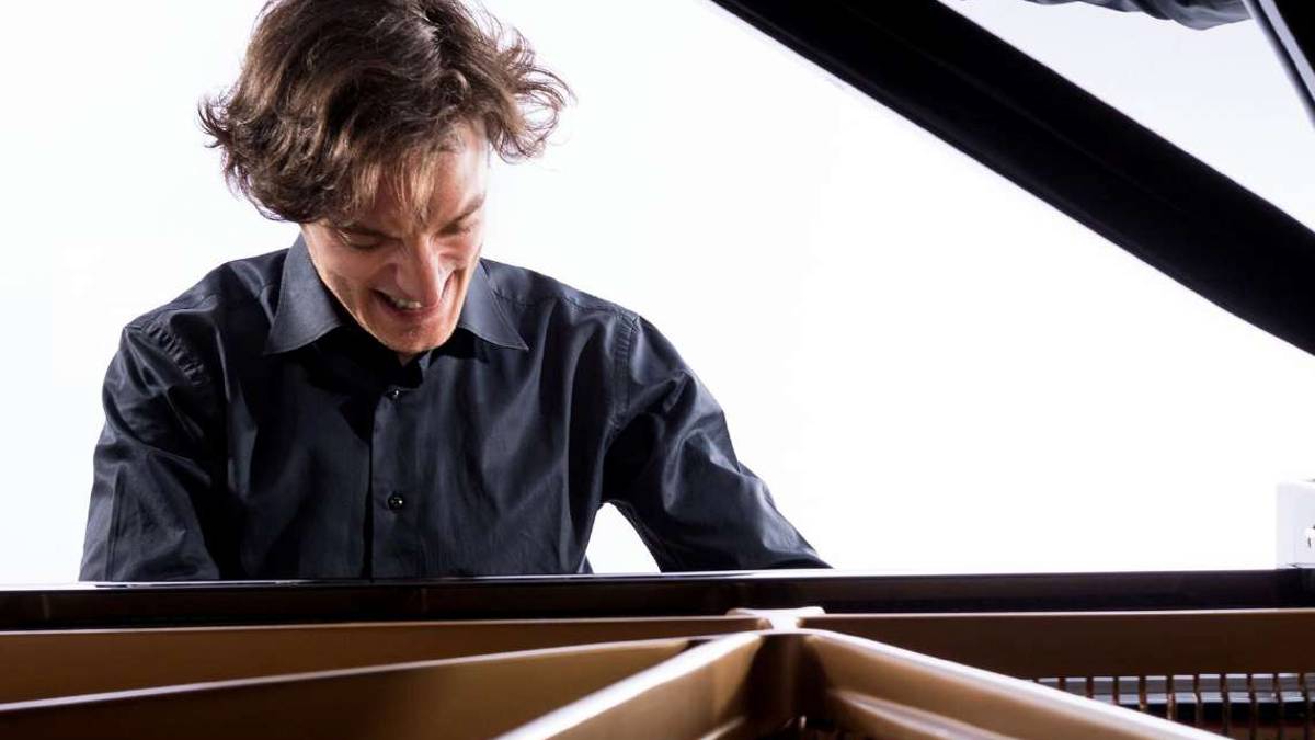 Il pianista Alessandro Taverna al Bonci