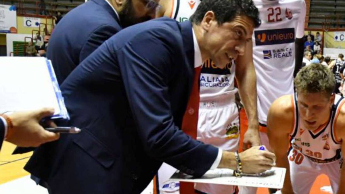 Basket A2, Unieuro più che mai work in progress