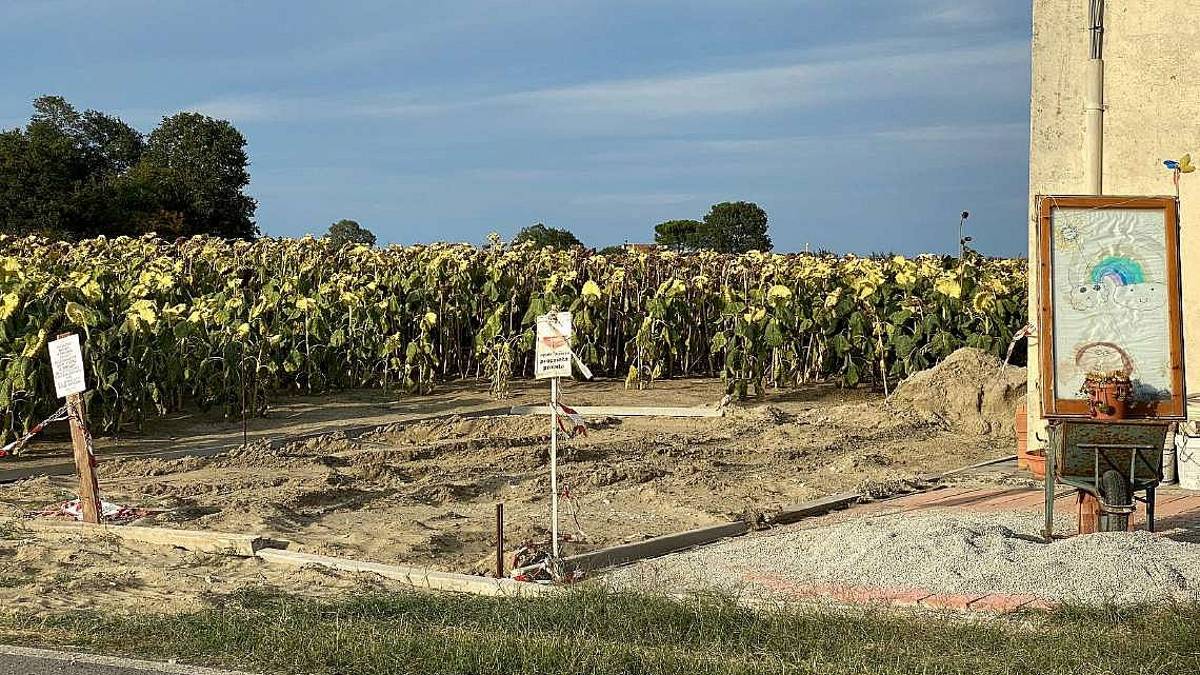 Cesena, abbattuta la celletta votiva con denuncia per minacce