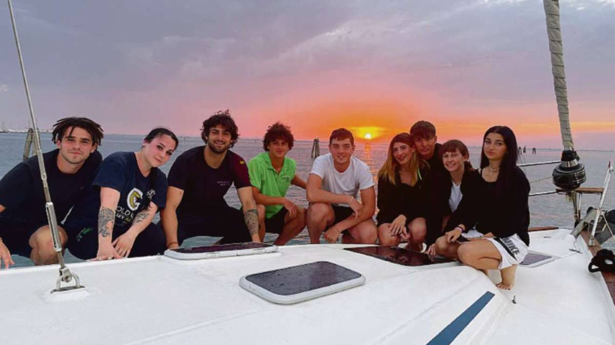 Cesena, studenti velisti in gita d'istruzione a Venezia in barca