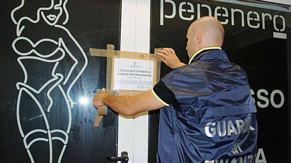 Riccione. Crac Calderone, chiesti cinque anni per il notaio