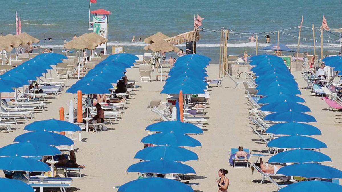 Spiagge, Legacoop: Basta incertezze o salta il sistema balneare italiano