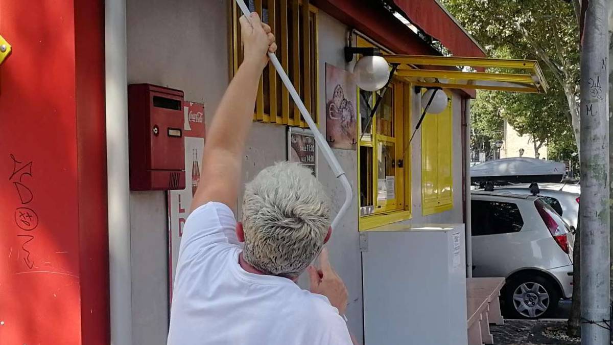 Cesena, ladri al chiosco di piadina restano a bocca asciutta