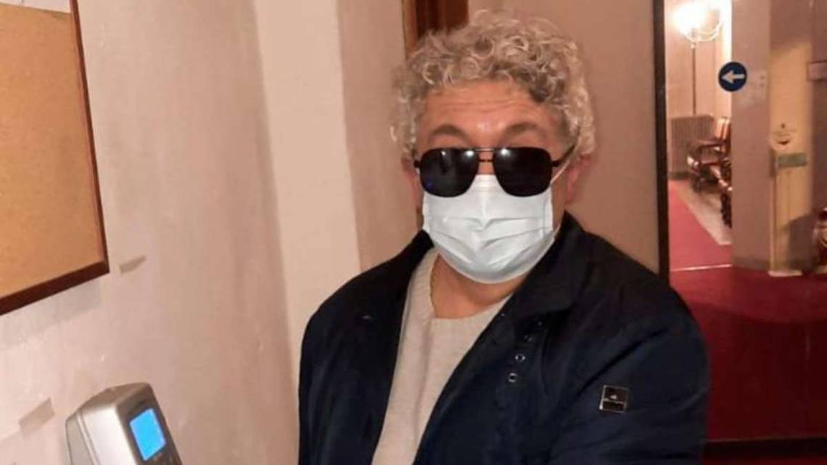 Forlì, passo e chiudo: va in pensione Daniele, lo storico centralinista del Comune