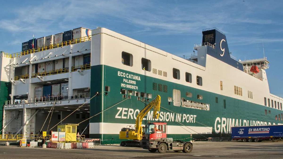 Porto, la EcoCatania raddoppia il carico e riduce le emissioni