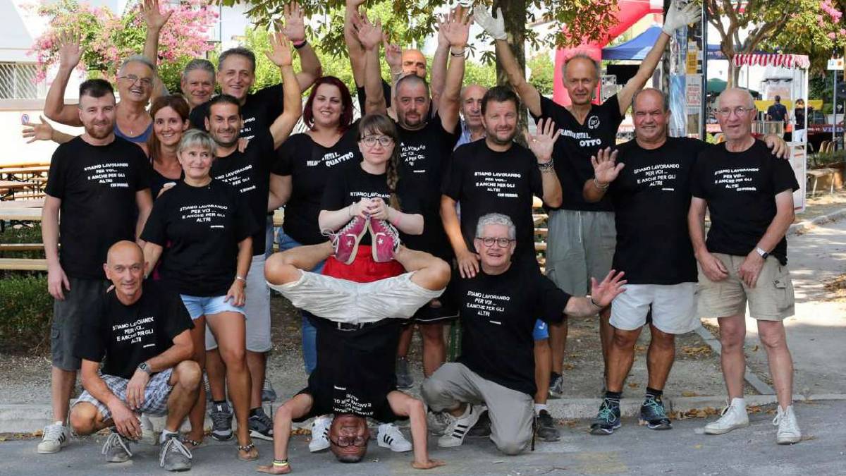 Cesenatico, Chi Burdél tornano a fare festa per aiutare Anna