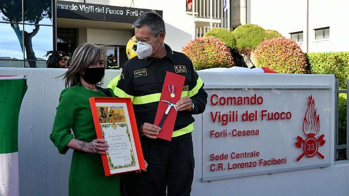 La caserma dei vigili del fuoco intitolata a Facibeni
