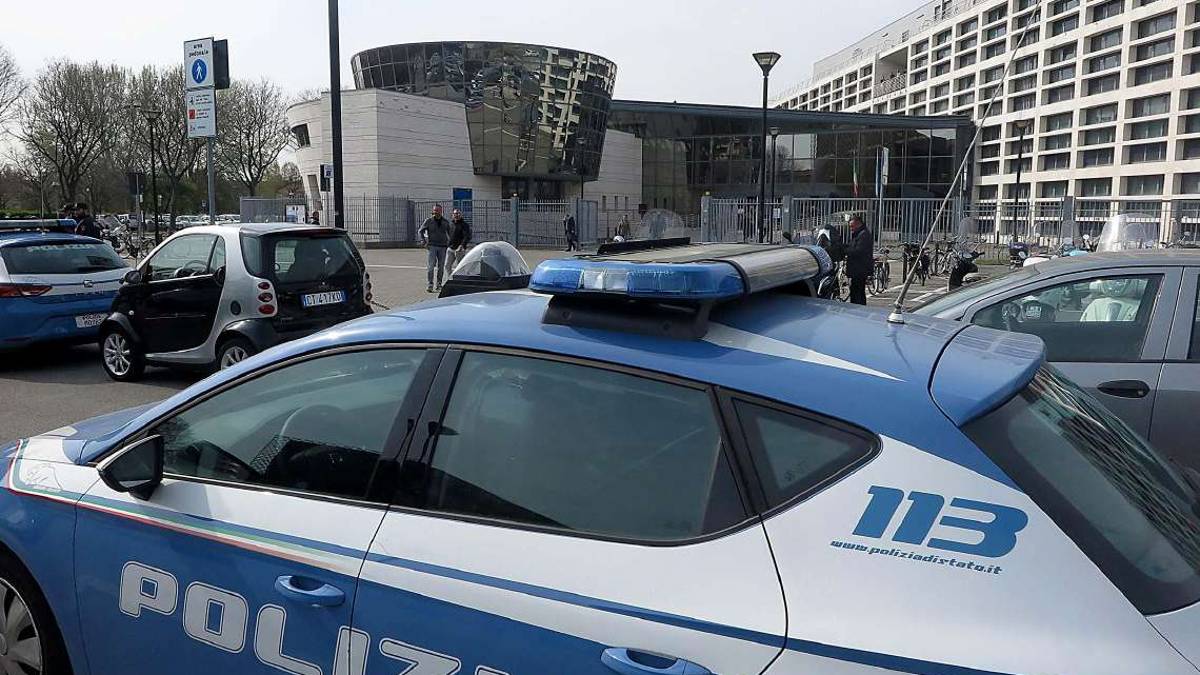 Rimini, 15enne denuncia: Violenza sessuale da uno sconosciuto