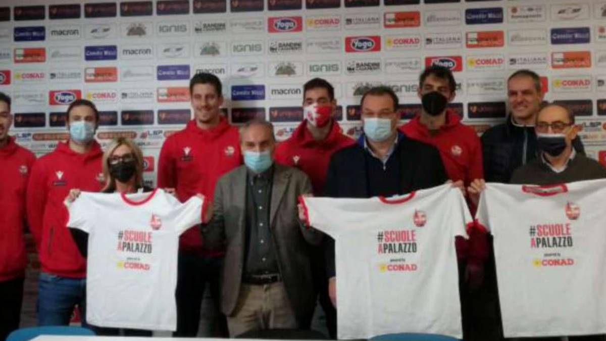 Forlì, torna Sport a palazzo: il basket entra nelle scuole
