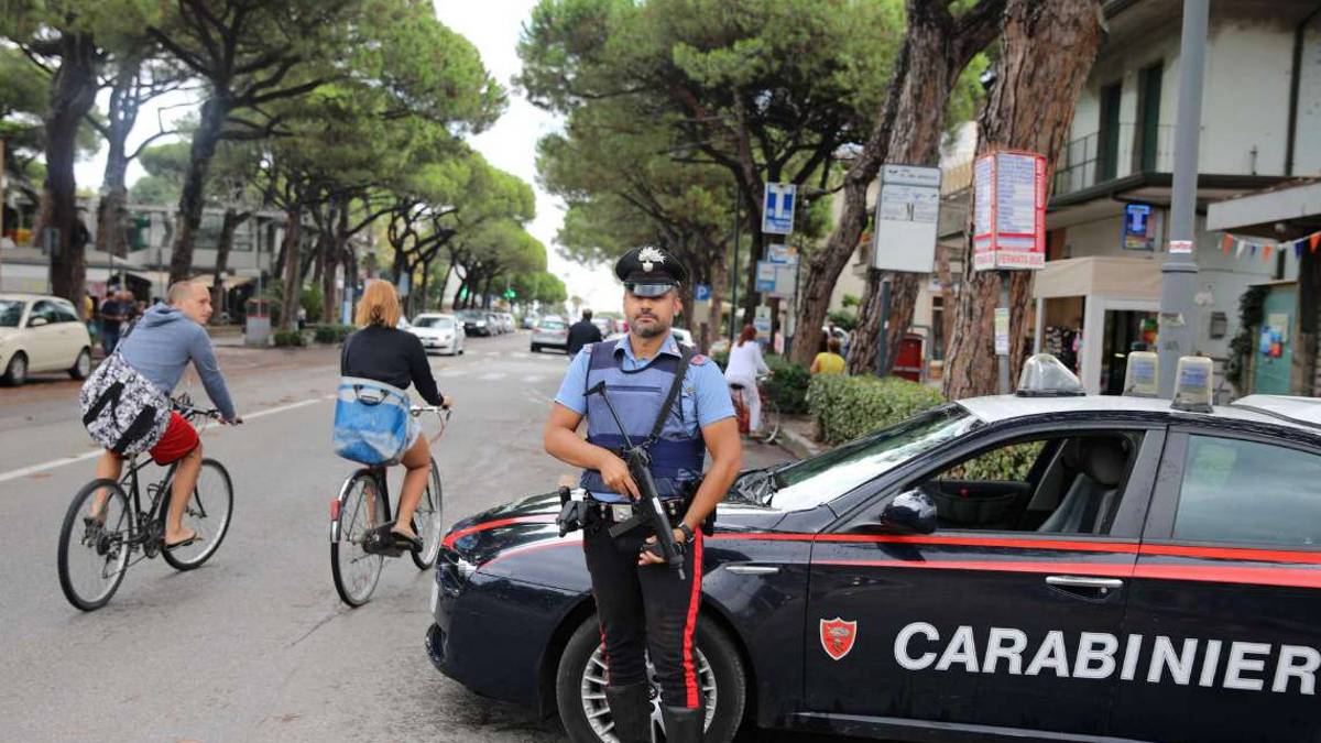 Cesenatico, multa a ristorante e ubriaco al volante senza patente