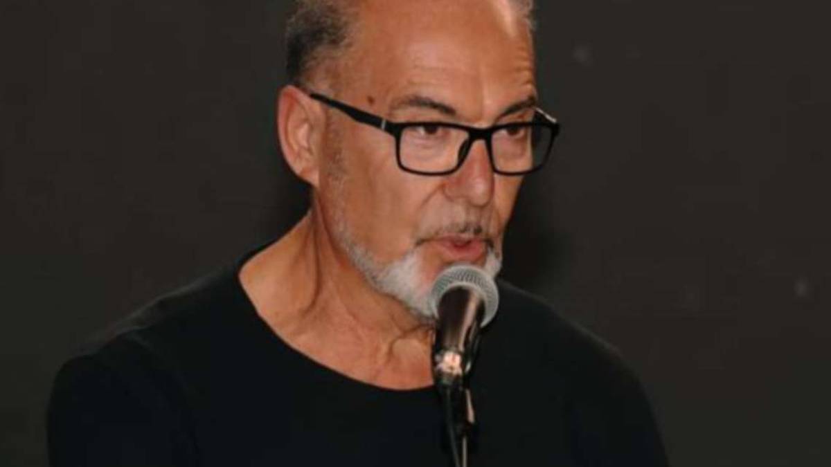 Il poeta Gianni Iasimone alla Feltrinelli di Rimini