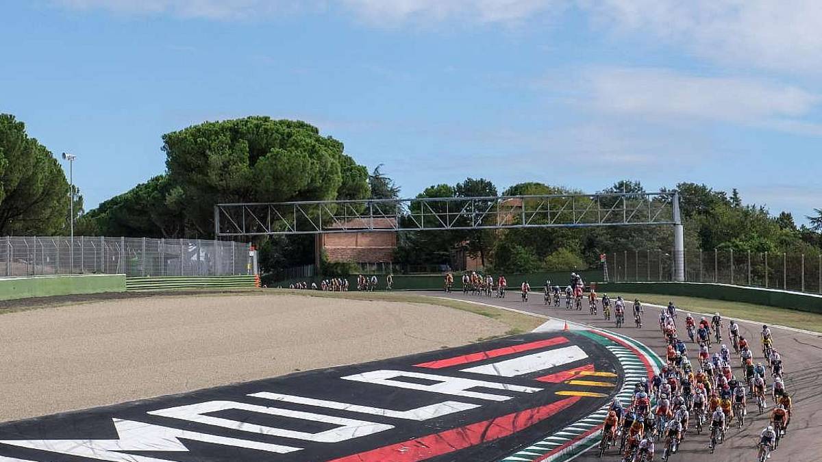 Venerdì passa il Giro under 23, vie chiuse in zona Dante