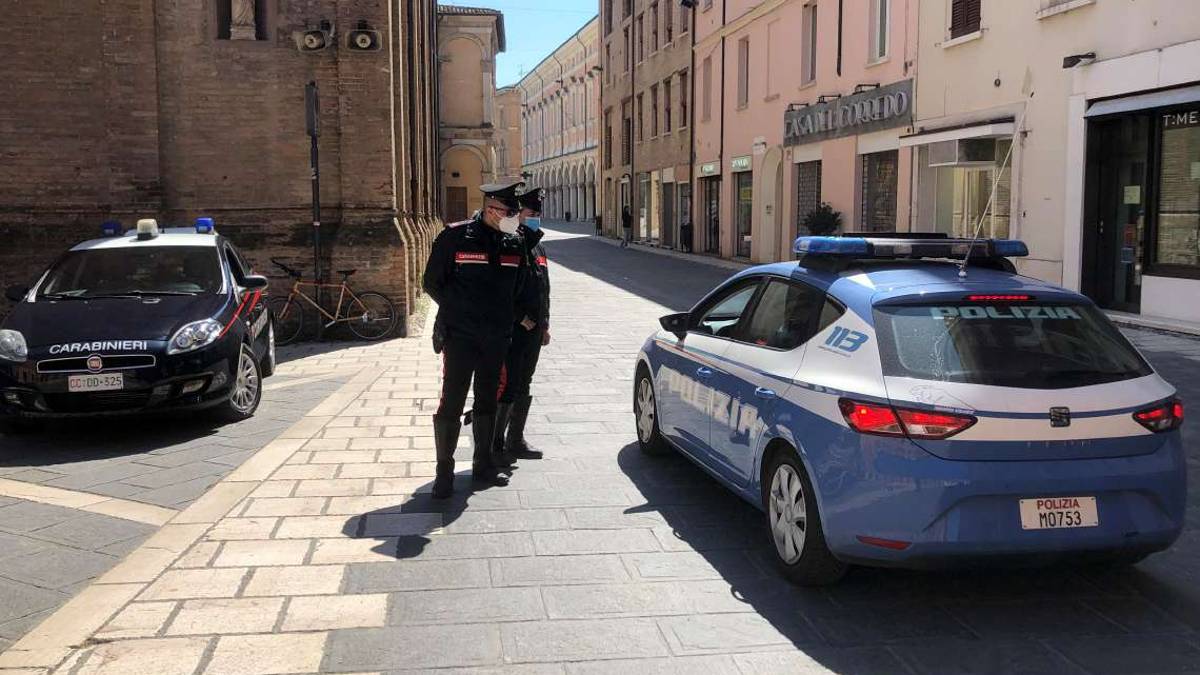 Cesena, si giustifica con appuntamento con prostituta: multato