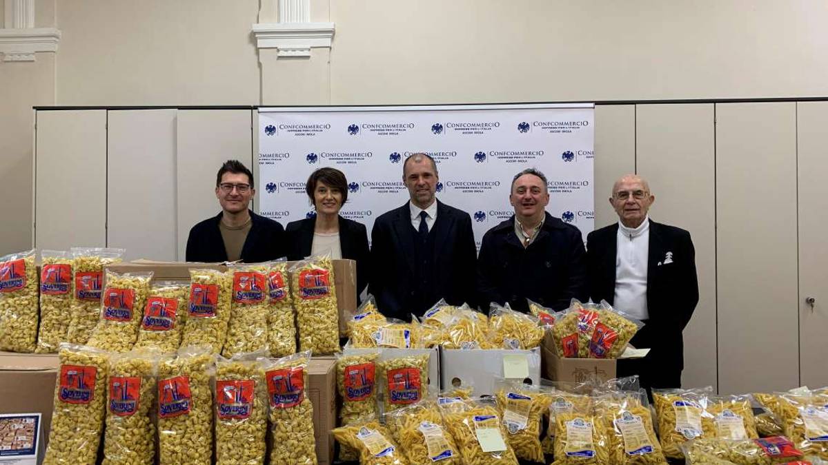 Imola, donati tortellini o garganelli: In base al credo religioso