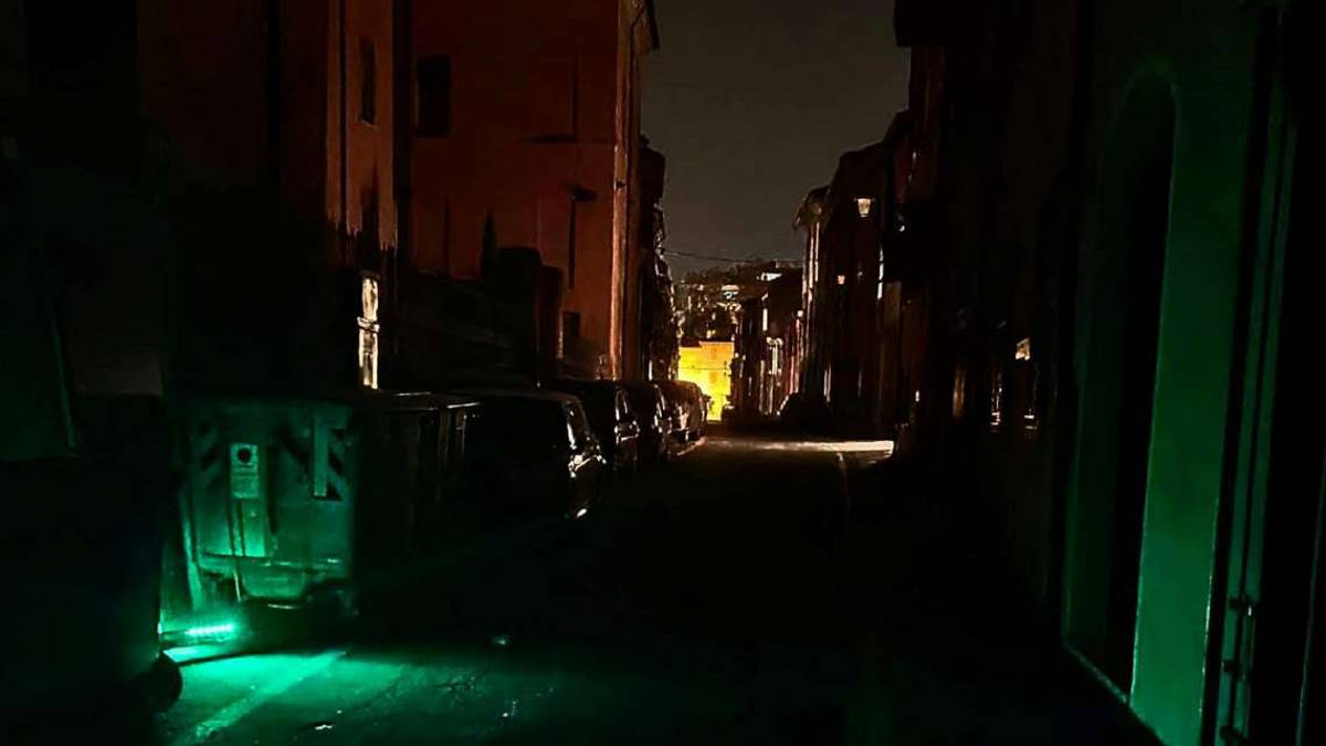 Cesena, vie del centro al buio: botta e risposta Lega e Castorri