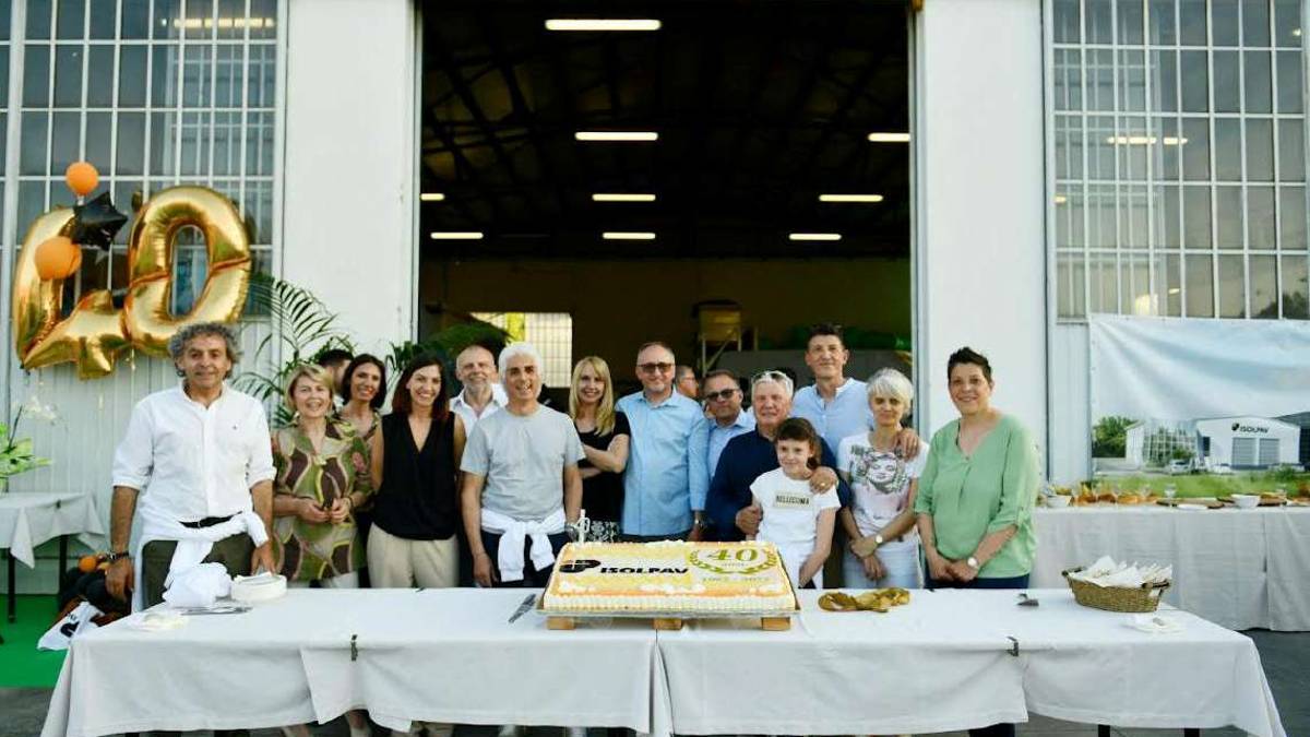 Forlì. Isolpav premia i lavoratori con tessera per spesa e benzina: I ragazzi sono stati proprio bravi
