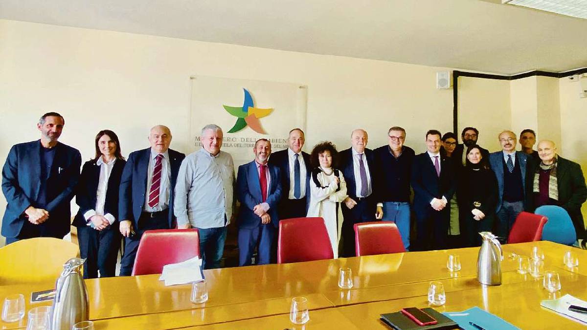 Rimini, parco eolico brutto colpo per il paesaggio: appello al ministro
