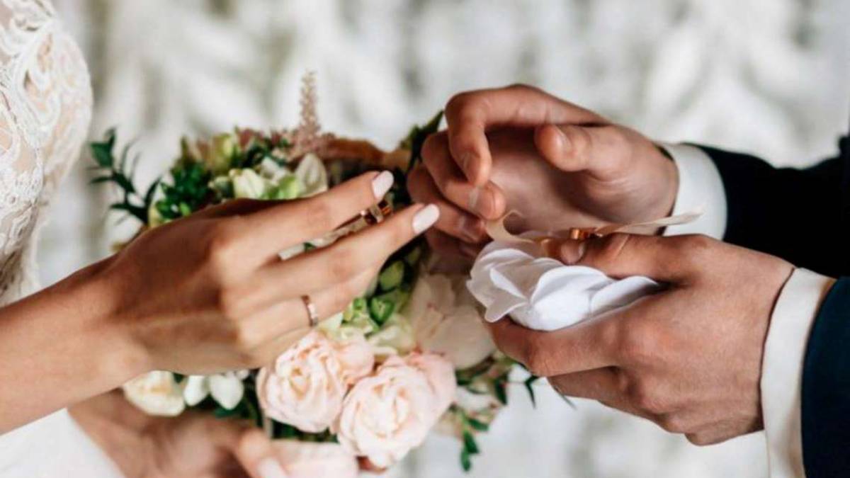 Ravenna, finti matrimoni in Comune. In 7 a processo