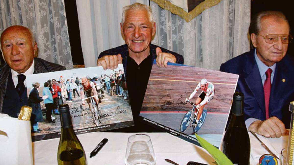 Cesena, Moser ancora in bici ma da venditore scherza su Saronni
