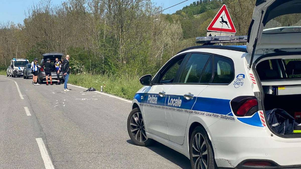 Cesena, due morti tra Borello e Piavola: incidente col dubbio tra malore e disattenzione