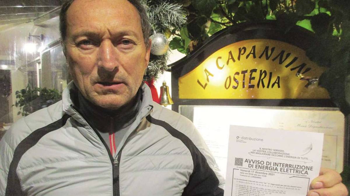 Longiano, niente corrente per 6 ore: ristoratore inviperito