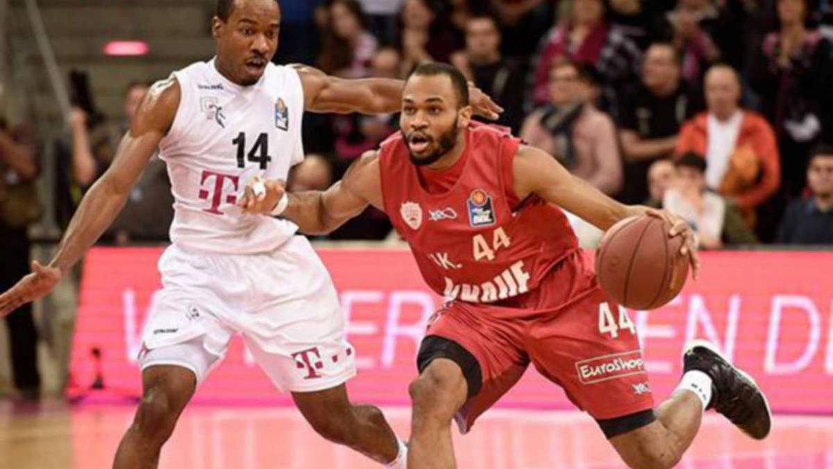 Basket A2, Martino: Speriamo di avere presto Sanford a Forlì