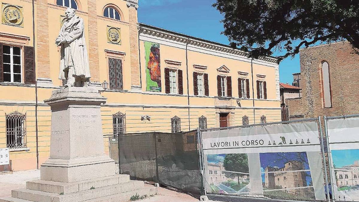 Cesena, film in biblioteca: il Comune compra la licenza