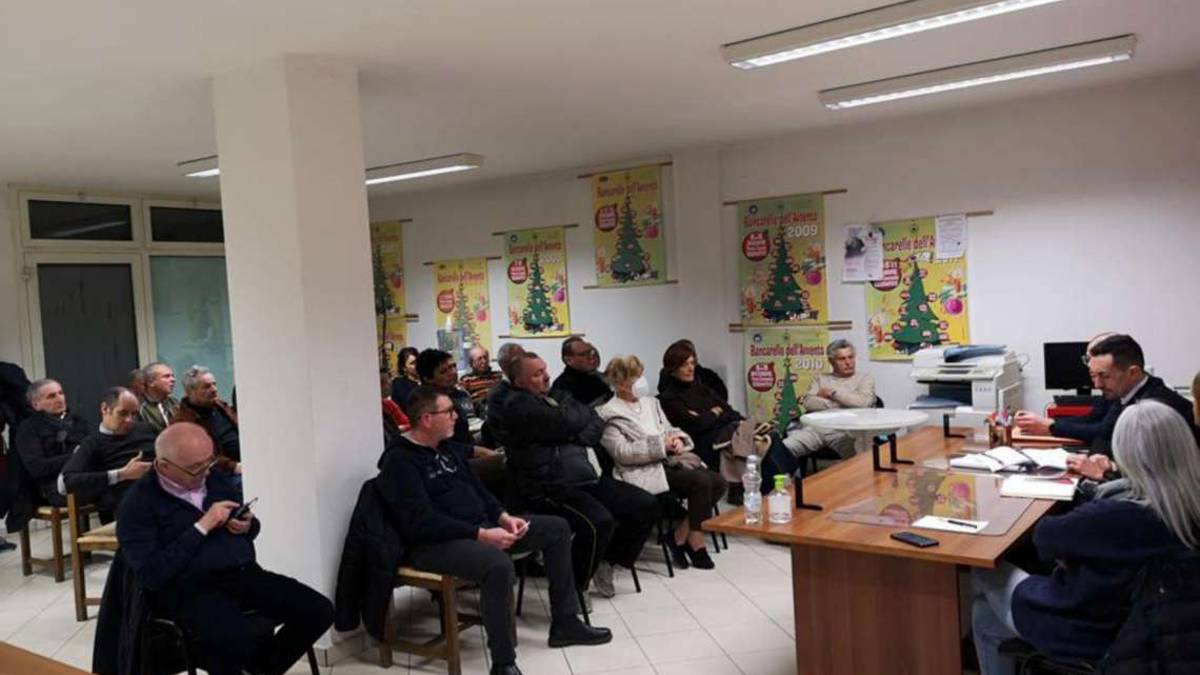 Cesenatico, chiesti più controlli per parcheggi e rifiuti a ponente