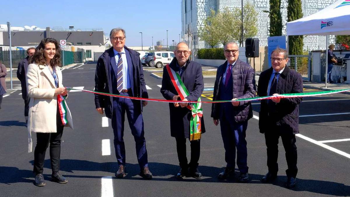 Imola, Hera regala alla città un parcheggio da oltre 100 posti auto