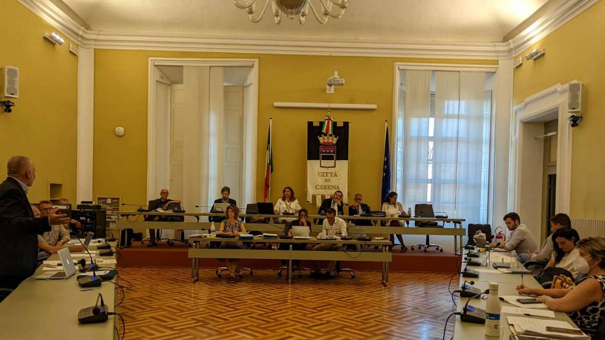 Cesena, per la sanità chieste programmazione, risorse, assunzioni