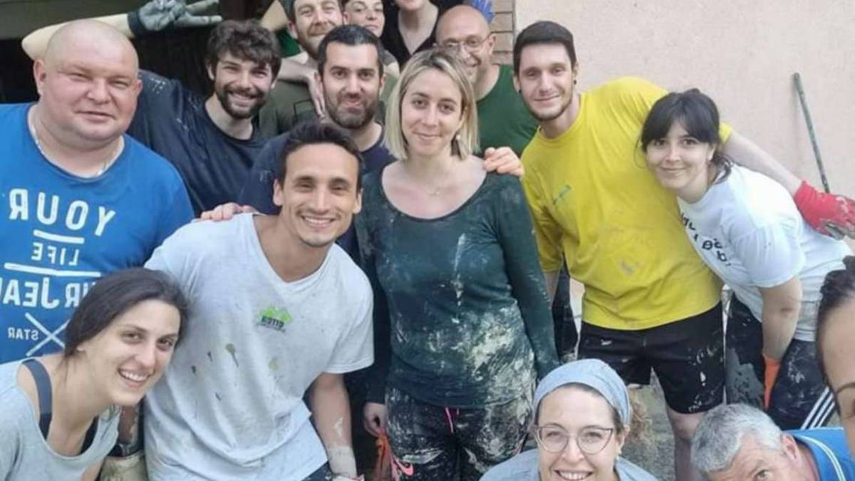 Io lavo le auto, Io restauro mobili: la gara di solidarietà tra gli alluvionati in Bassa Romagna