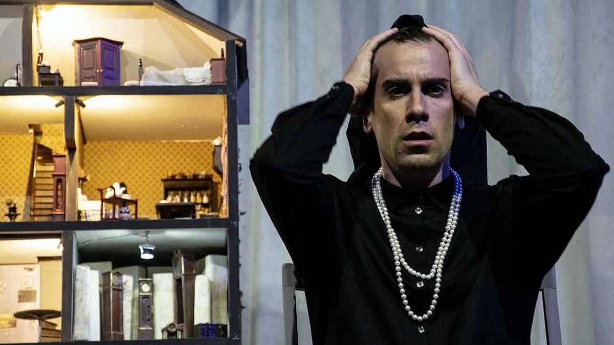 Cesena, Di Giacomo in Io sono mia moglie
