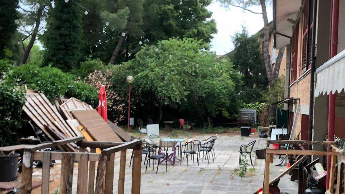 Cesena, costruzioni senza permesso abbattute in vari punti della città