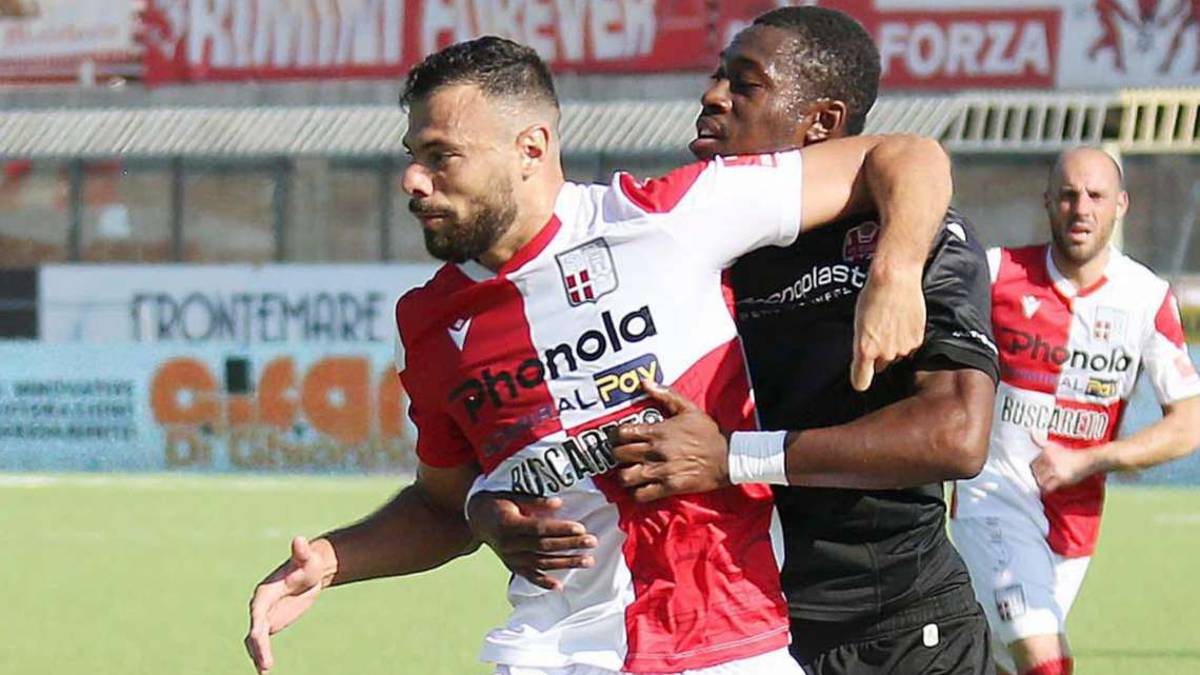 Calcio C, Rimini: Vano a parte verso la Carrarese