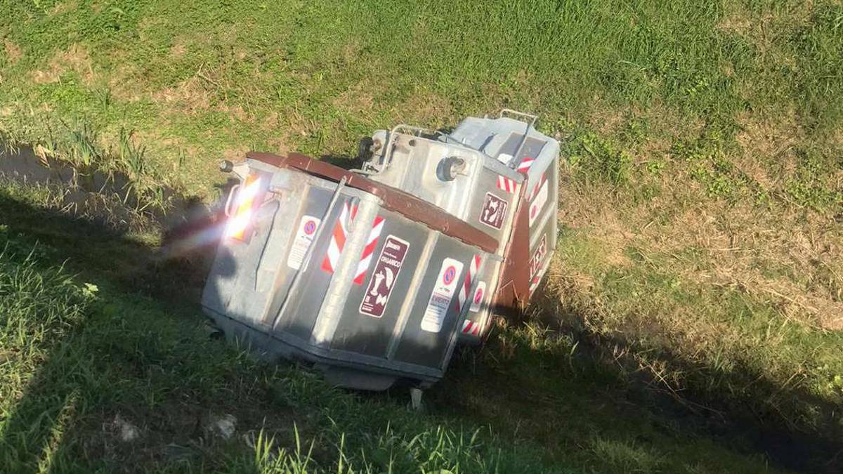 Vandali scatenati per halloween nella Valle del Rubicone