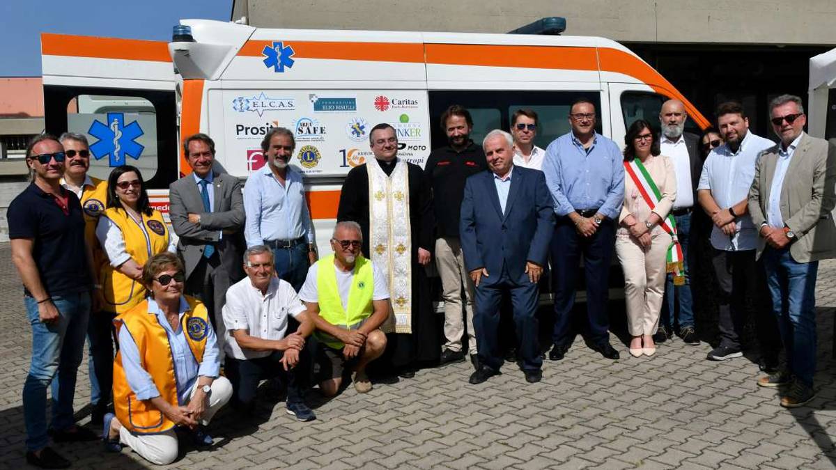 Forlì, la solidarietà non si ferma: ambulanza per il Donbass