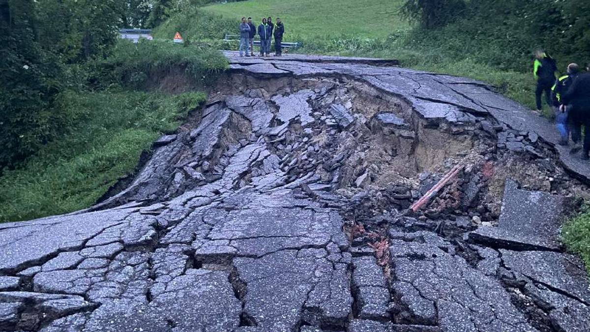 Santa Sofia, le frane bloccano centinaia di residenti