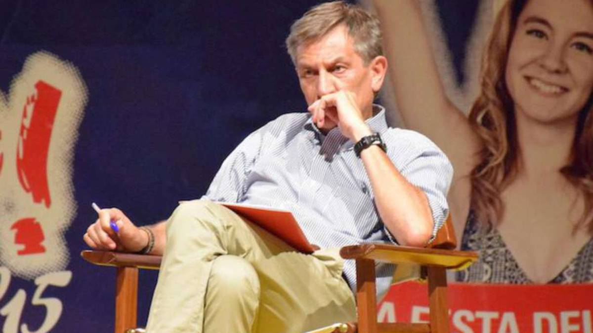 Paolo Cattabiani e il suo Lo scooter rosso bandiera