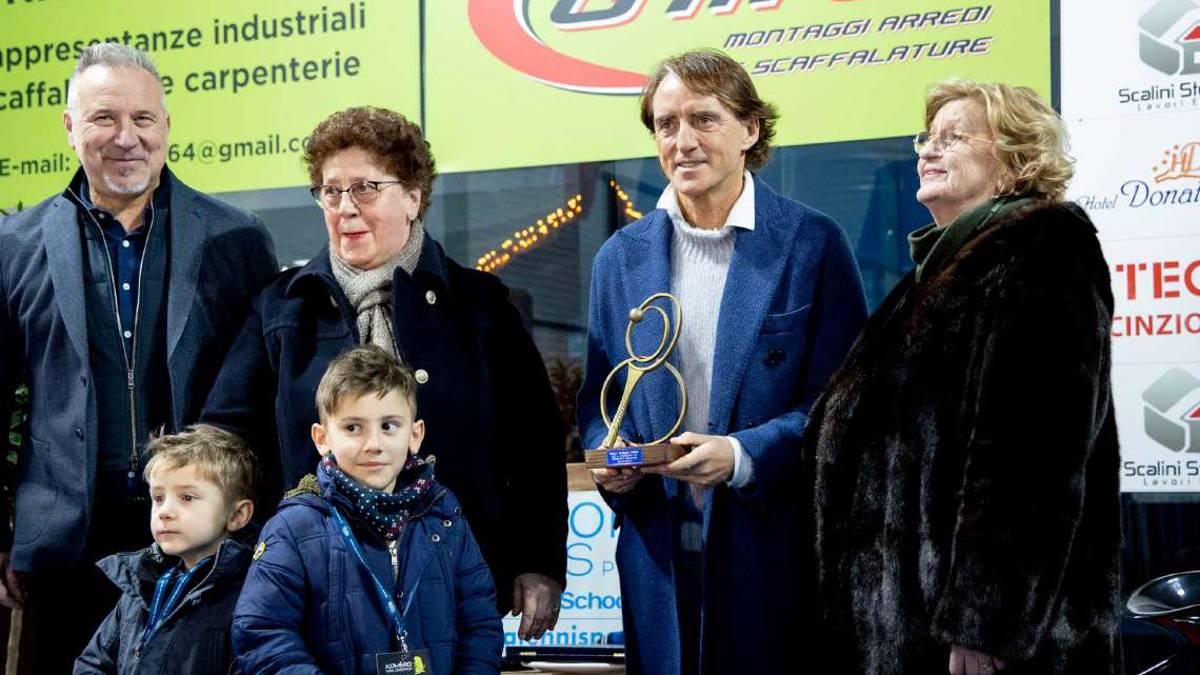 Il ct azzurro Roberto Mancini a Imola: La mia Sampdoria, una storia di amicizia vera VIDEO GALLERY
