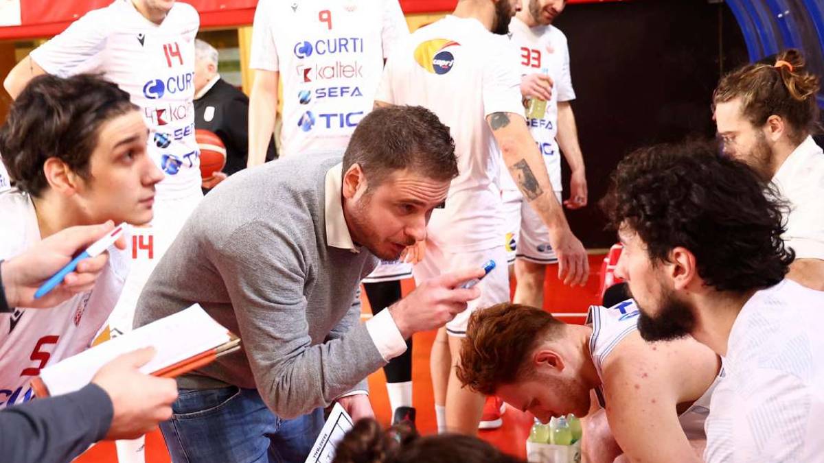 Basket B, Andrea Costa, serata speciale a Ozzano